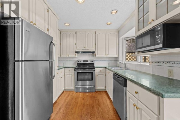 Family room - 6268 Silver Springs Hill Nw, Calgary, AB T3B3E6 Photo 5