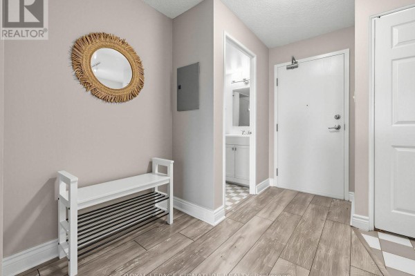 Den - 627 - 801 King Street W, Toronto, ON M5V3C9 Photo 4