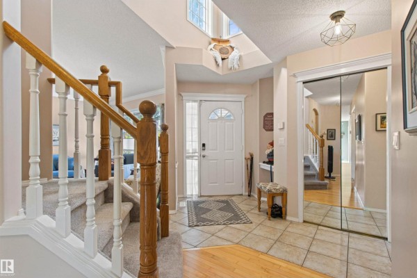 Family room - 627 Wotherspoon Cl Nw, Edmonton, AB T6M2K2 Photo 4