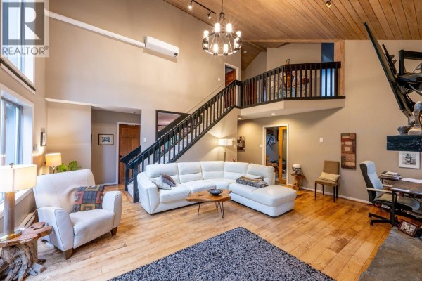 6272 Bishop Way, Whistler, BC V8E0C6 Photo 5