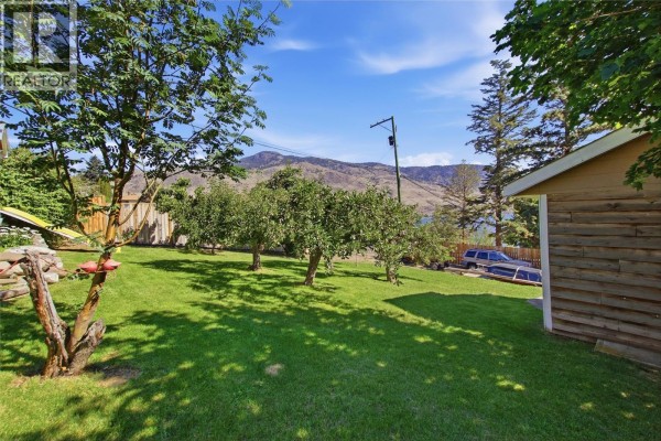 6277 Yarrow Road, Kamloops, BC, photo 2