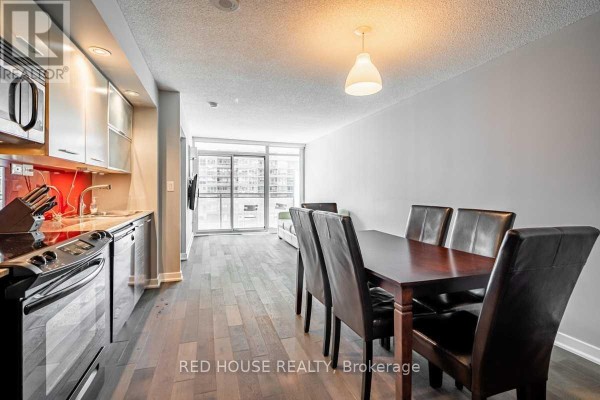 628 - 8 Telegram Mews, Toronto, ON M5V3Z5 Photo 5