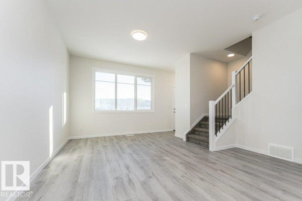 6281 175a Av Nw, Edmonton, AB, photo 3