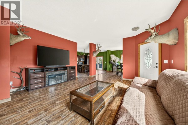 Family room - 6281 Lower Elk Valley Road, Sparwood, BC V0B2G3 Photo 5