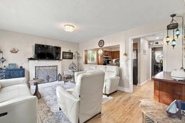 6284 Morgan Place, Surrey, BC V3S5B9 Photo 2