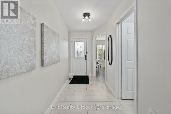 629 Tully Crescent, Peterborough, ON, photo 3