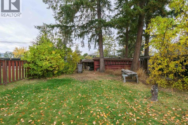 Living room - 629 Wilson Street, Quesnel, BC V2J2W5 Photo 5
