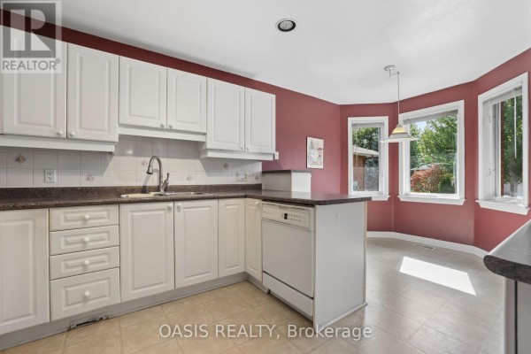 63 Bunting Lane, Ottawa, ON K2M2P5 Photo 3