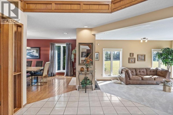 Dining room - 63 Calling Horse Estates, Rural Rocky View County, AB T3Z1H4 Photo 5