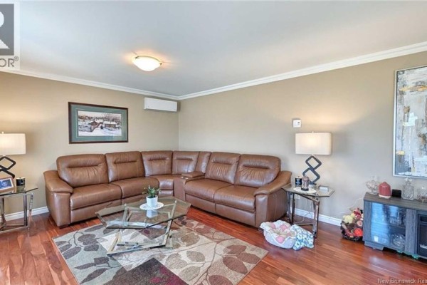 Family room - 63 Chemin St Simon, Caraquet, NB E1W1B3 Photo 4