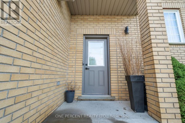 63 Donegal Drive, Brantford, ON, photo 2