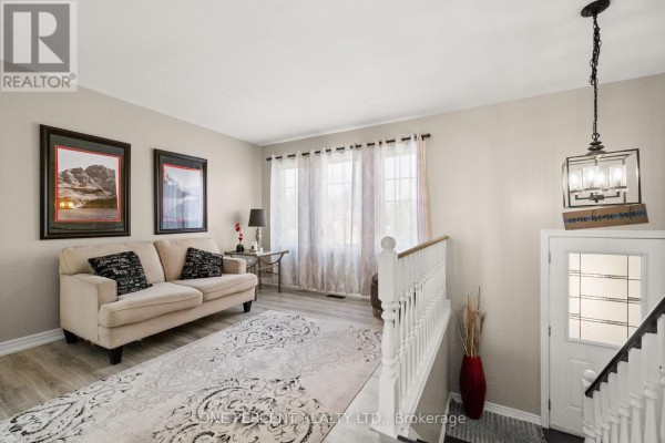 63 Donegal Drive, Brantford, ON, photo 3