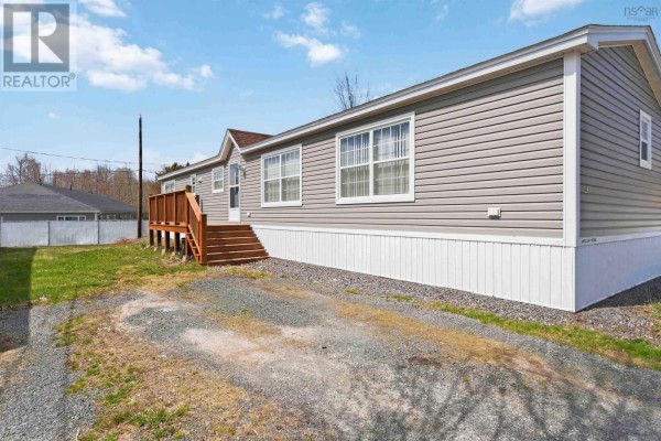 Living room - 63 Douglas Avenue, Berwick, NS B0P1E0 Photo 2