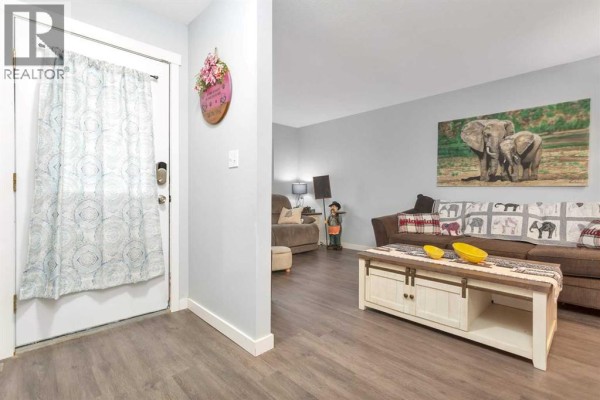 Living room - 63 Elder Street, Red Deer, AB T4R2C6 Photo 3