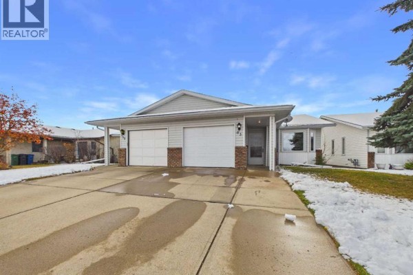 Kitchen - 63 Ellis Street, Red Deer, AB T4R2C6 Photo 2