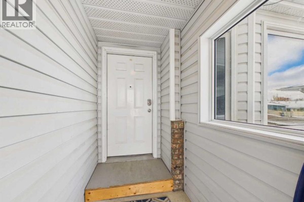 Primary Bedroom - 63 Ellis Street, Red Deer, AB T4R2C6 Photo 3