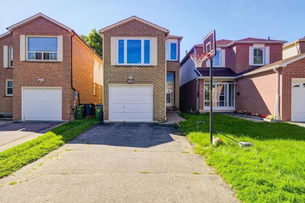 63 Enchanted Hills Crescent, Toronto, ON, photo 3