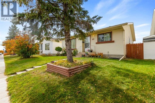 Bedroom - 63 Faldale Close Ne, Calgary, AB T3J1V9 Photo 4