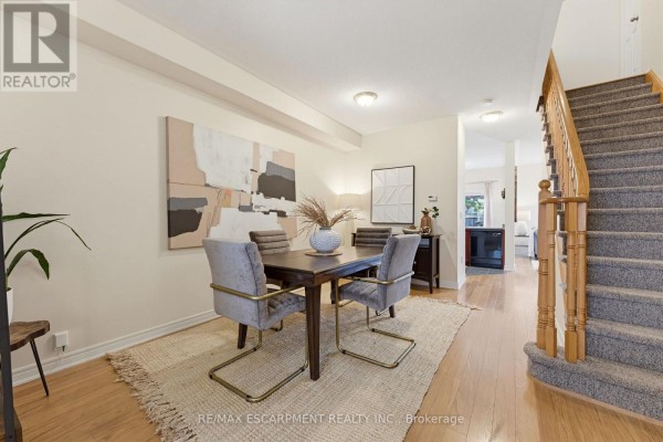 63 Golden Iris Crescent, Hamilton, ON L8B0R6 Photo 4