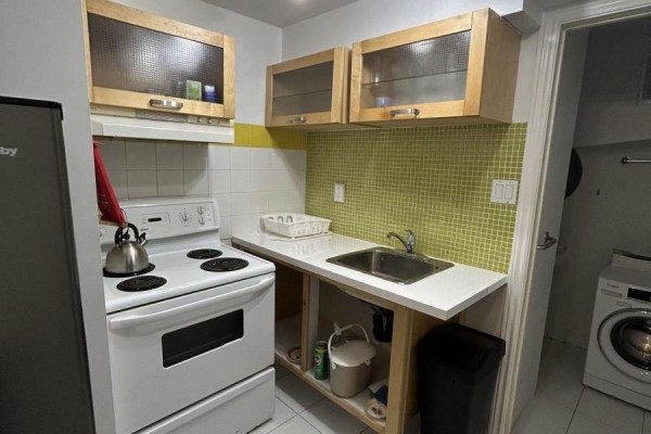 63 Hilton Avenue, Toronto, ON M5R3E5 Photo 5