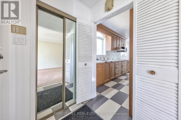 Eating area - 63 Hopperton Drive, Toronto, ON M2L2S7 Photo 4