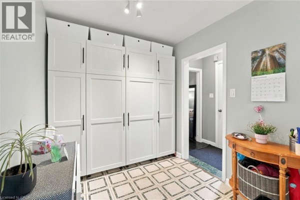 Kitchen - 63 Ofield Road, Hamilton, ON L8S2M6 Photo 5