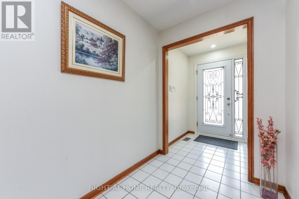 Dining room - 63 Pennsylvania Avenue, Brampton, ON L6Y4P3 Photo 4
