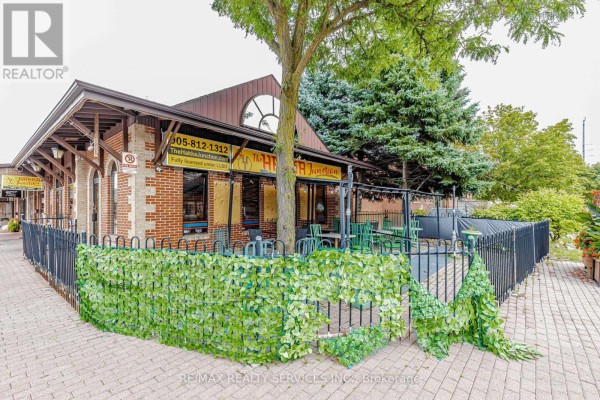 63 Queen Street S, Mississauga, ON L5M3S9 Photo 3