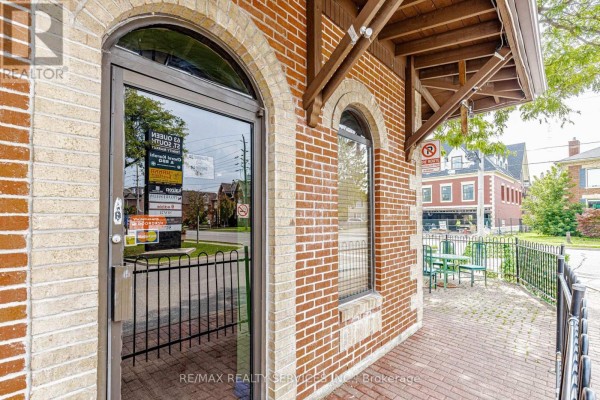 63 Queen Street S, Mississauga, ON L5M3S9 Photo 4