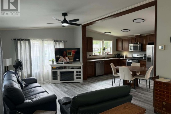 222-63 Whites Road, Quinte West, ON K8V5P5 Photo 5