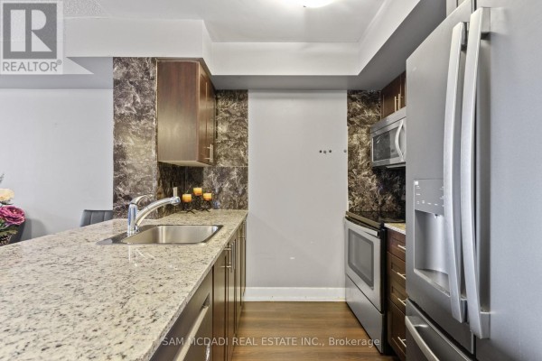 630 - 2 Eva Road, Toronto, ON M9C0A9 Photo 4
