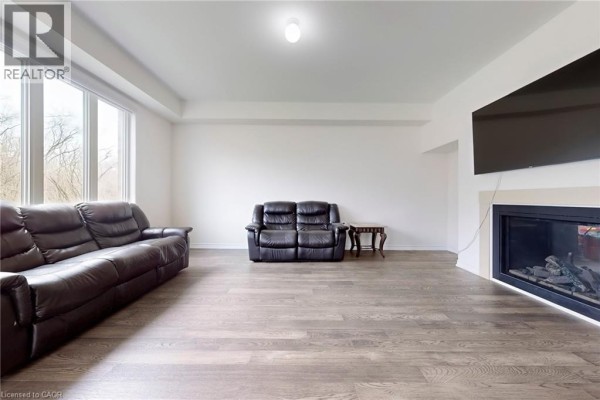 5pc Bathroom - 630 Lemay Grove, Peterborough, ON K9K0G9 Photo 5