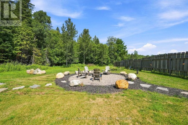 Loft - 630 South Baptiste Lake Road, Hastings Highlands, ON K0L1C0 Photo 4