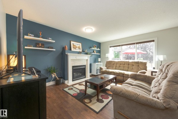 Primary Bedroom - 6303 18 Av Sw, Edmonton, AB T6X0S1 Photo 5