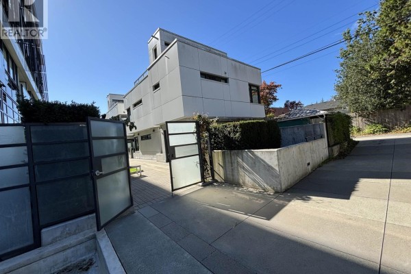 6303 Cambie Street, Vancouver, BC V5Z3B2 Photo 4