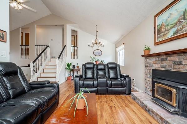 6304 135a Street, Surrey, BC V3X1J7 Photo 5