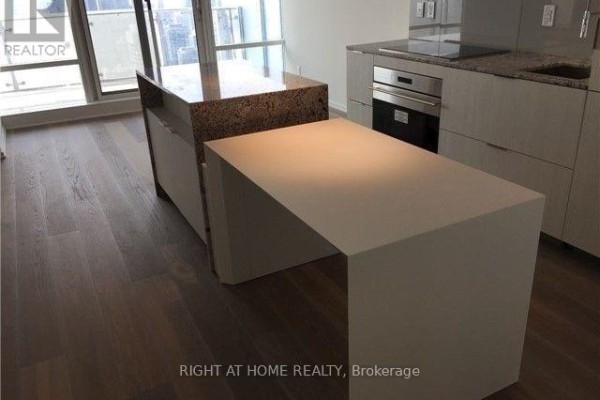 Living room - 6305 - 1 Bloor Street E, Toronto, ON M4W1A9 Photo 3