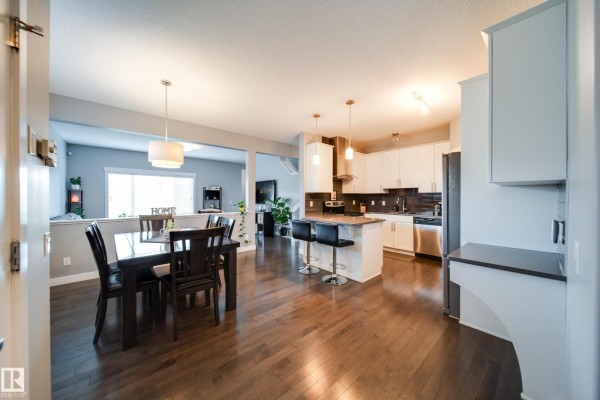 Family room - 6305 167a Av Nw, Edmonton, AB T5Y3P7 Photo 4