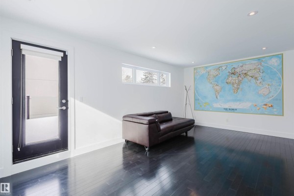 Family room - 6307 125 St Nw, Edmonton, AB T6H3V8 Photo 4