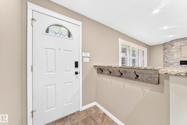 Family room - 6307 92a Av Nw, Edmonton, AB T6B0T5 Photo 4