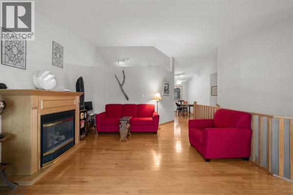 Primary Bedroom - 6308 30 Avenue, Camrose, AB T4V4V9 Photo 5