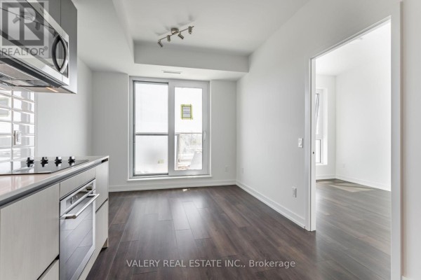 631 - 150 Logan Avenue, Toronto, ON M4M0E4 Photo 5