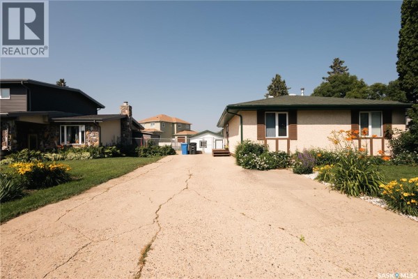 Bedroom - 631 Buchanan Drive, Prince Albert, SK S6V5Z7 Photo 4