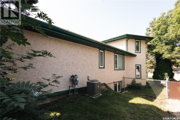 Bedroom - 631 Buchanan Drive, Prince Albert, SK S6V5Z7 Photo 5