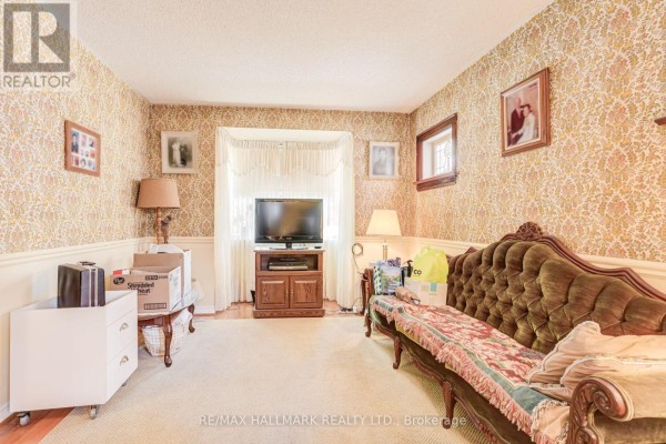 Bedroom 2 - 631 Lauder Avenue, Toronto, ON M6E3J8 Photo 5