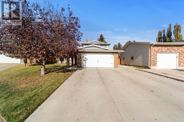 Eat in kitchen - 6310 43a Avenue Close, Camrose, AB T4V3N3 Photo 3