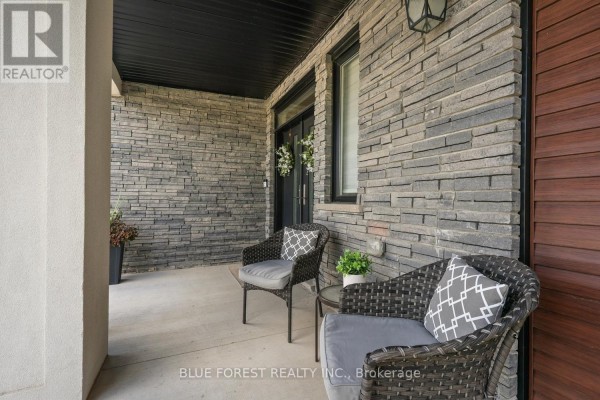 6311 Old Garrison Boulevard, London South, ON, photo 3