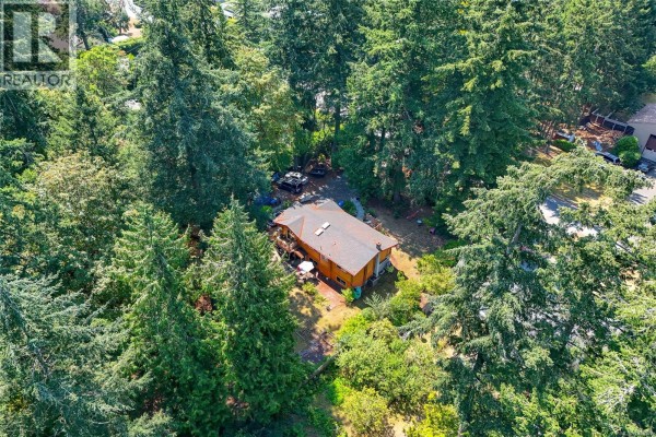 Kitchen - 6311 Rodolph Rd, Central Saanich, BC V8Z5V9 Photo 5
