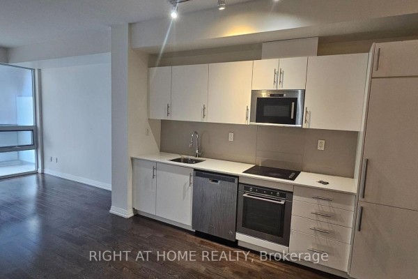 Kitchen - 632 - 460 Adelaide Street E, Toronto, ON M5A0E7 Photo 4