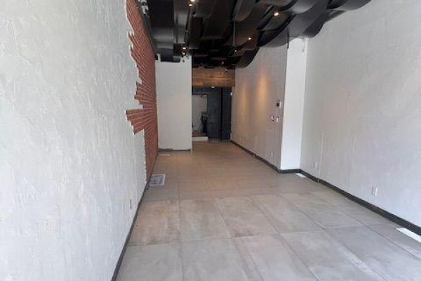 632 Bloor Street W, Toronto, ON, photo 2
